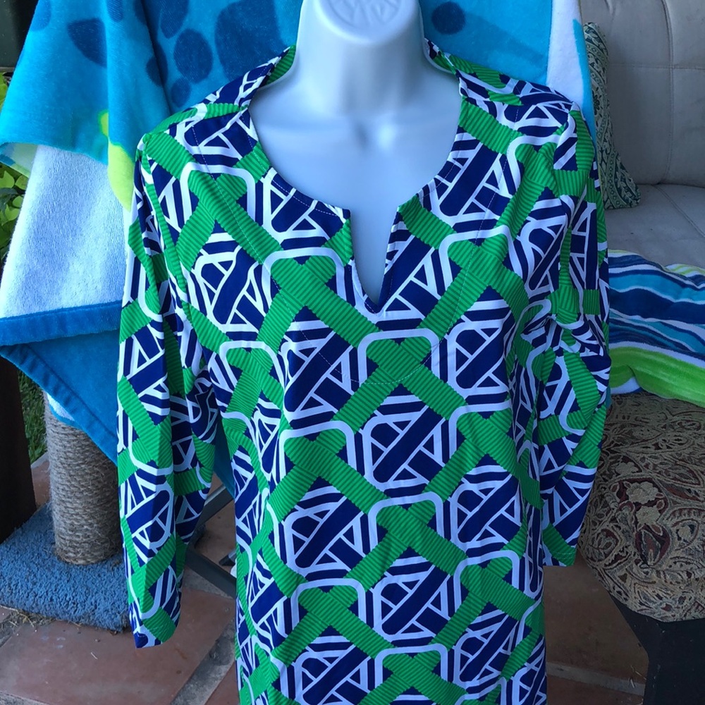 Barbara Gerwit  long top